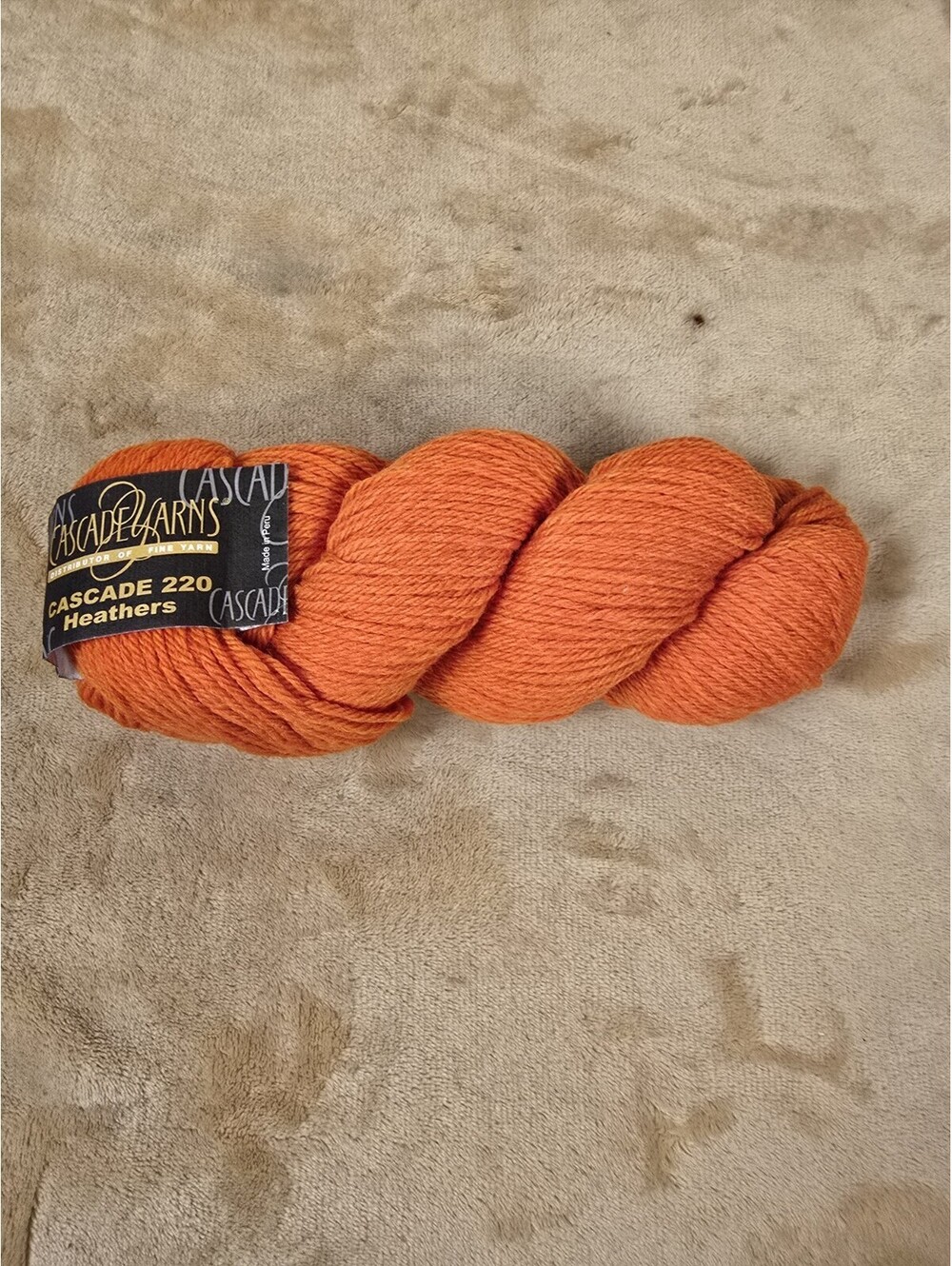 Cascade 220 100% Peruvian Highland Wool Yarn Camelia 100grm 3.5 oz